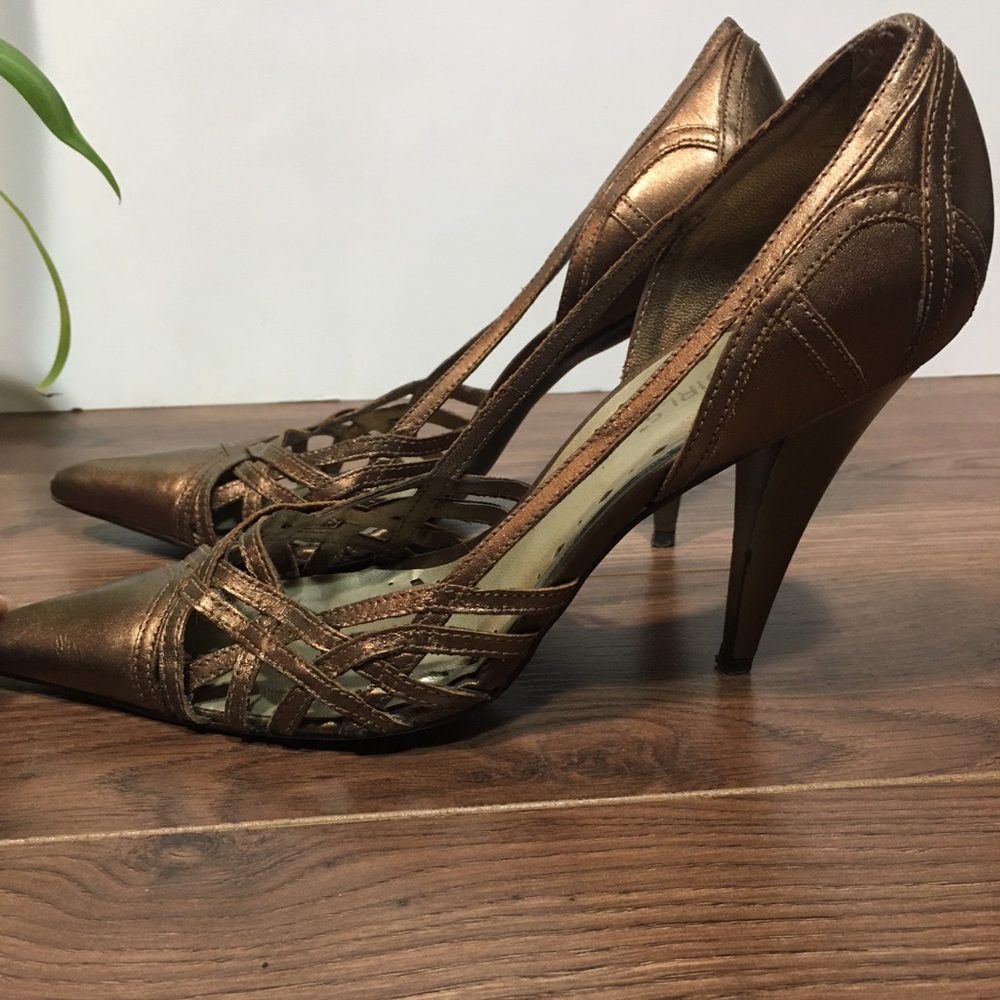 BCBG Girls Brown Metallic Pointy Toe Shoes